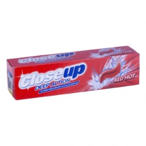 کلوس آپ خمیردندان رد هات 125گرم